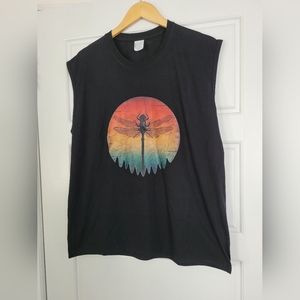 Awesome 2XL sleeveless shirt with dragonfly detailing- Brand new